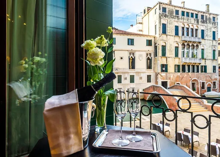 Sant'agostin 3* ונציה