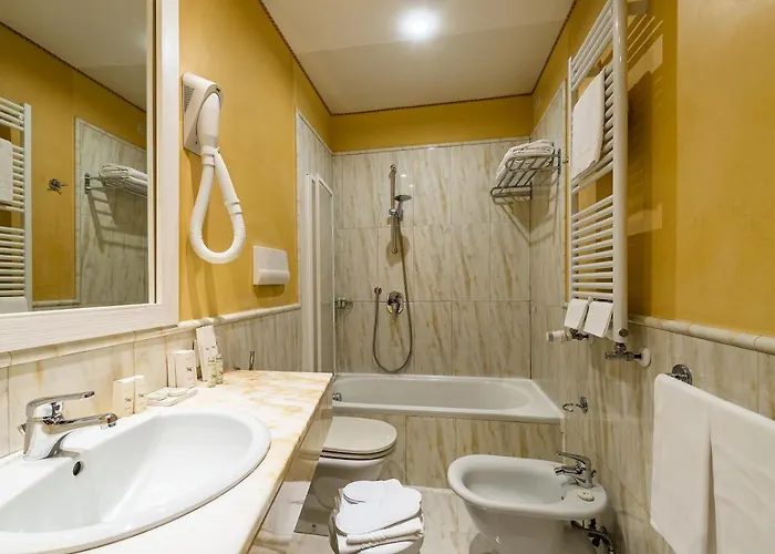 Sant'agostin בית הארחה 3*